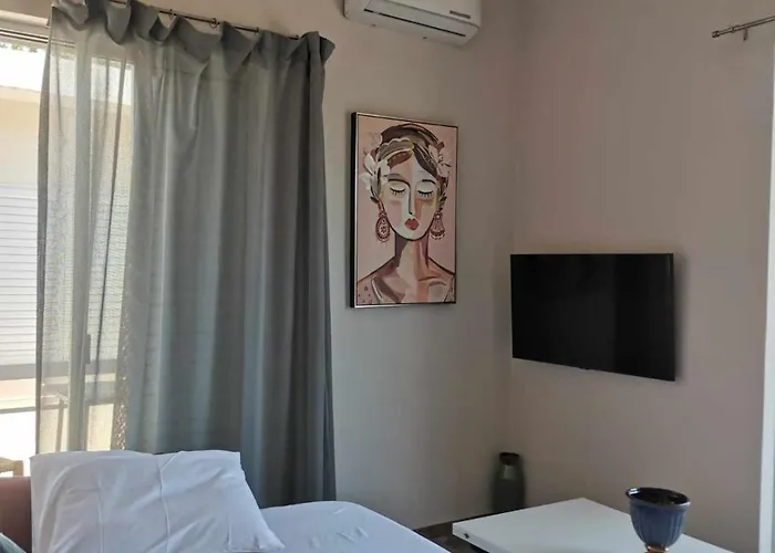 Thouria Agora 1 卡拉马塔